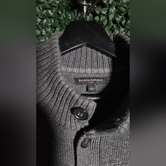 Banana Republic Gray Cardigan Sweater Knit Long Sleeve - Picture 4 of 4